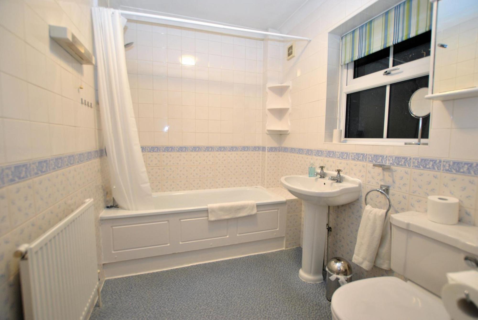 Apartment Garfield Place Cosy 2-bedroom With Parking Windsor