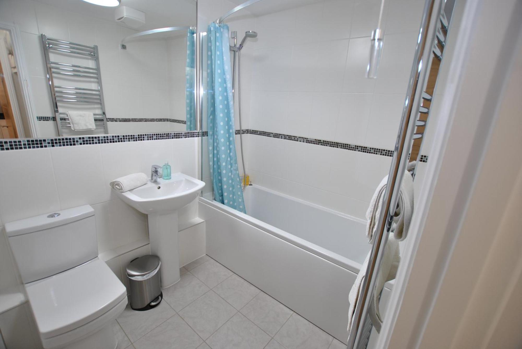 Alexandra Court One Bedroom Central Windsor Flats With Parking
