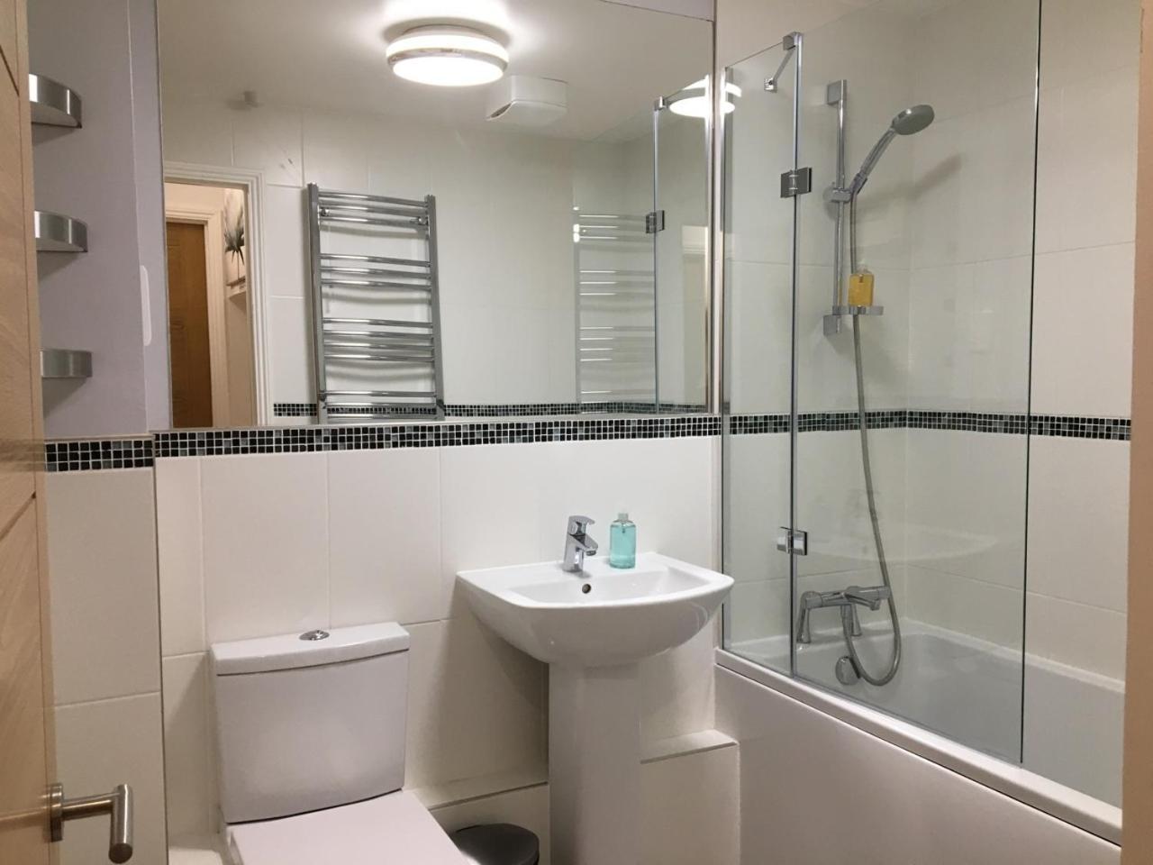 Alexandra Court One Bedroom Central Windsor Flats With Parking Windsor
