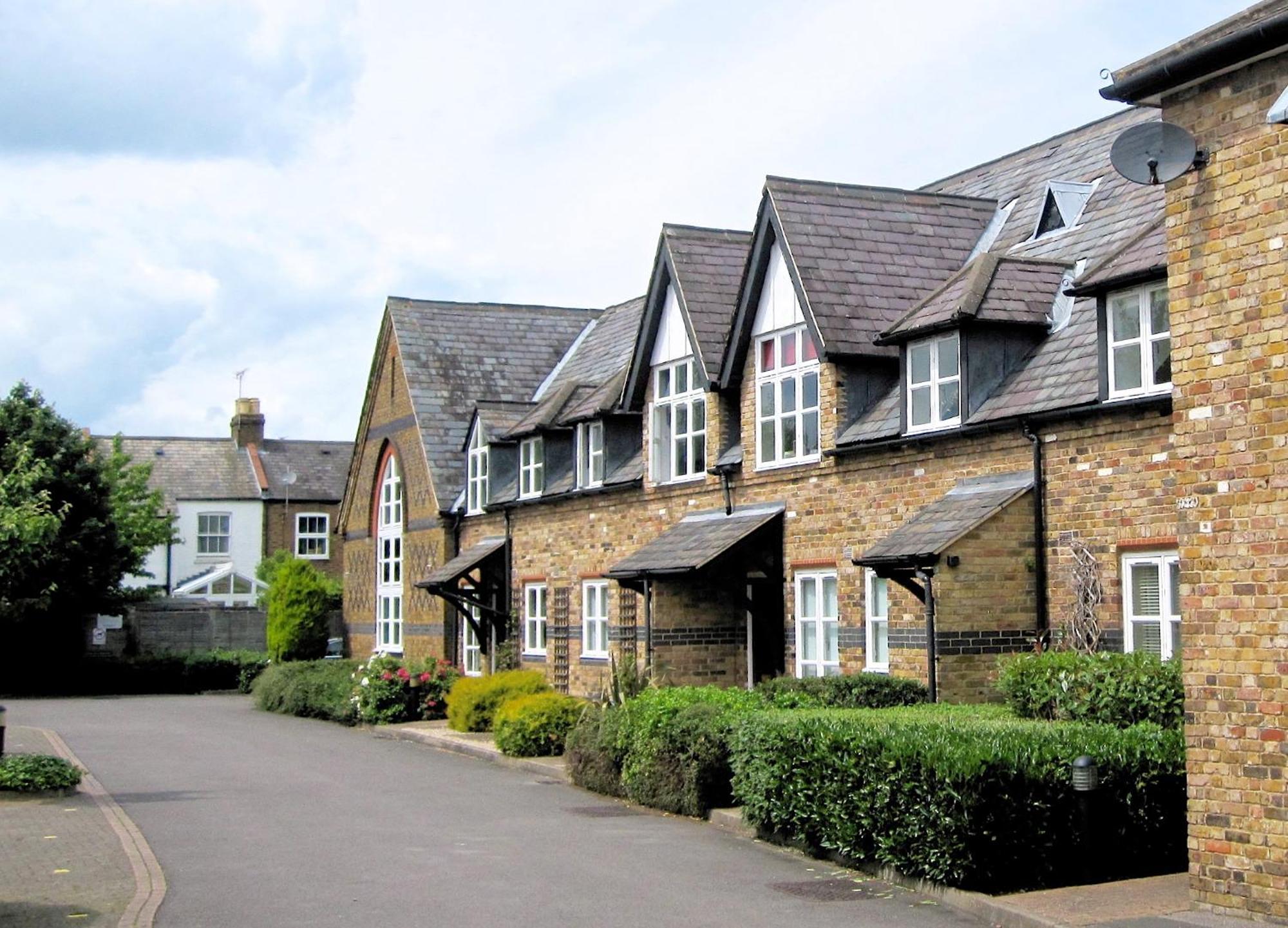 Apartment Alexandra Court One Bedroom Central Windsor Flats With Parking