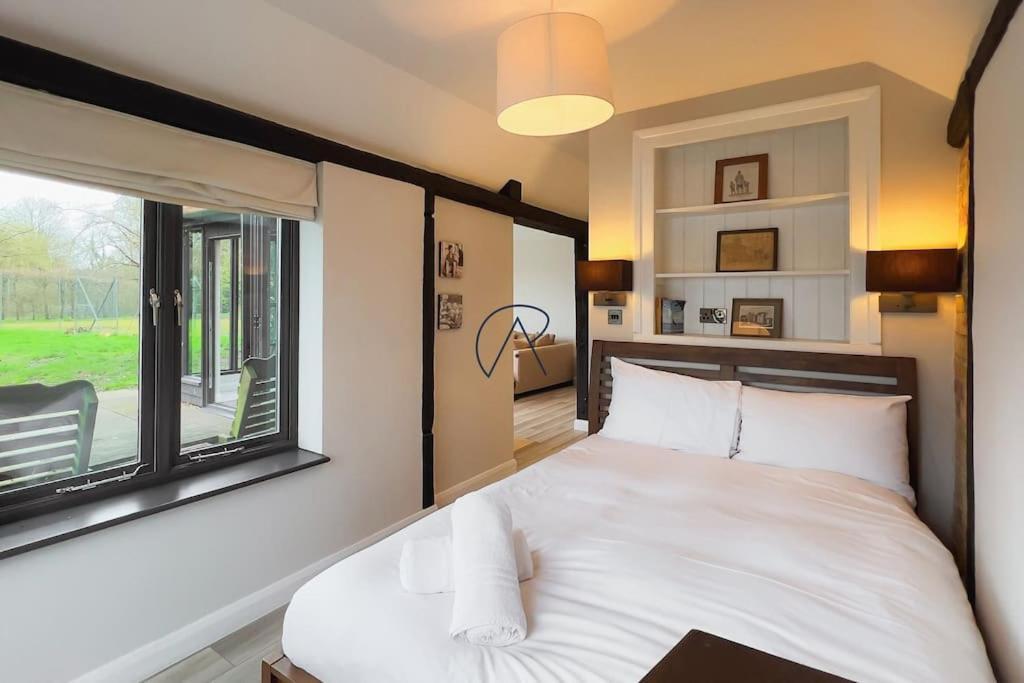 River's Edge Retreat:a Cosy 1-bed In * Windsor