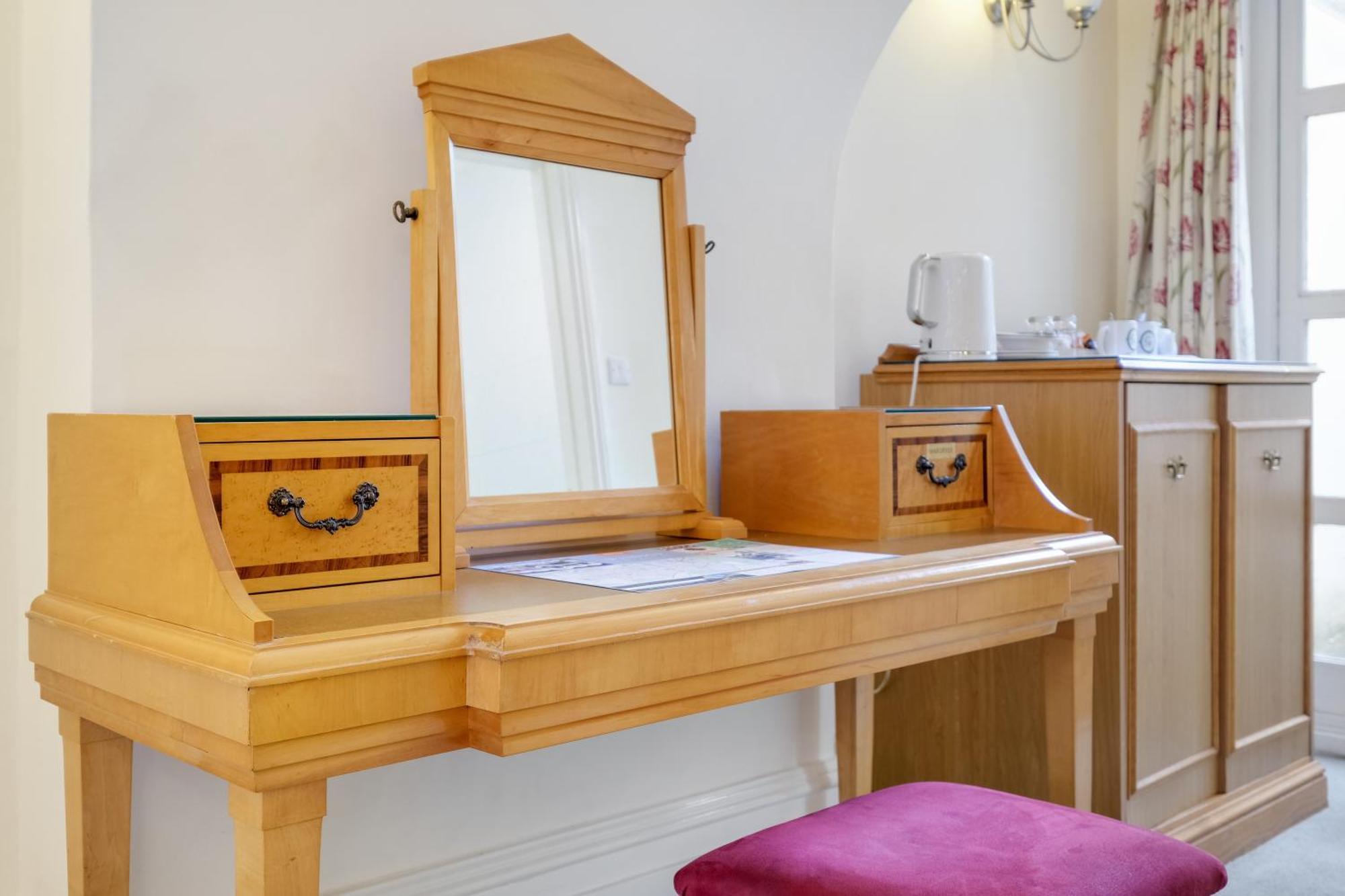 Charles House - Castle 4* Windsor