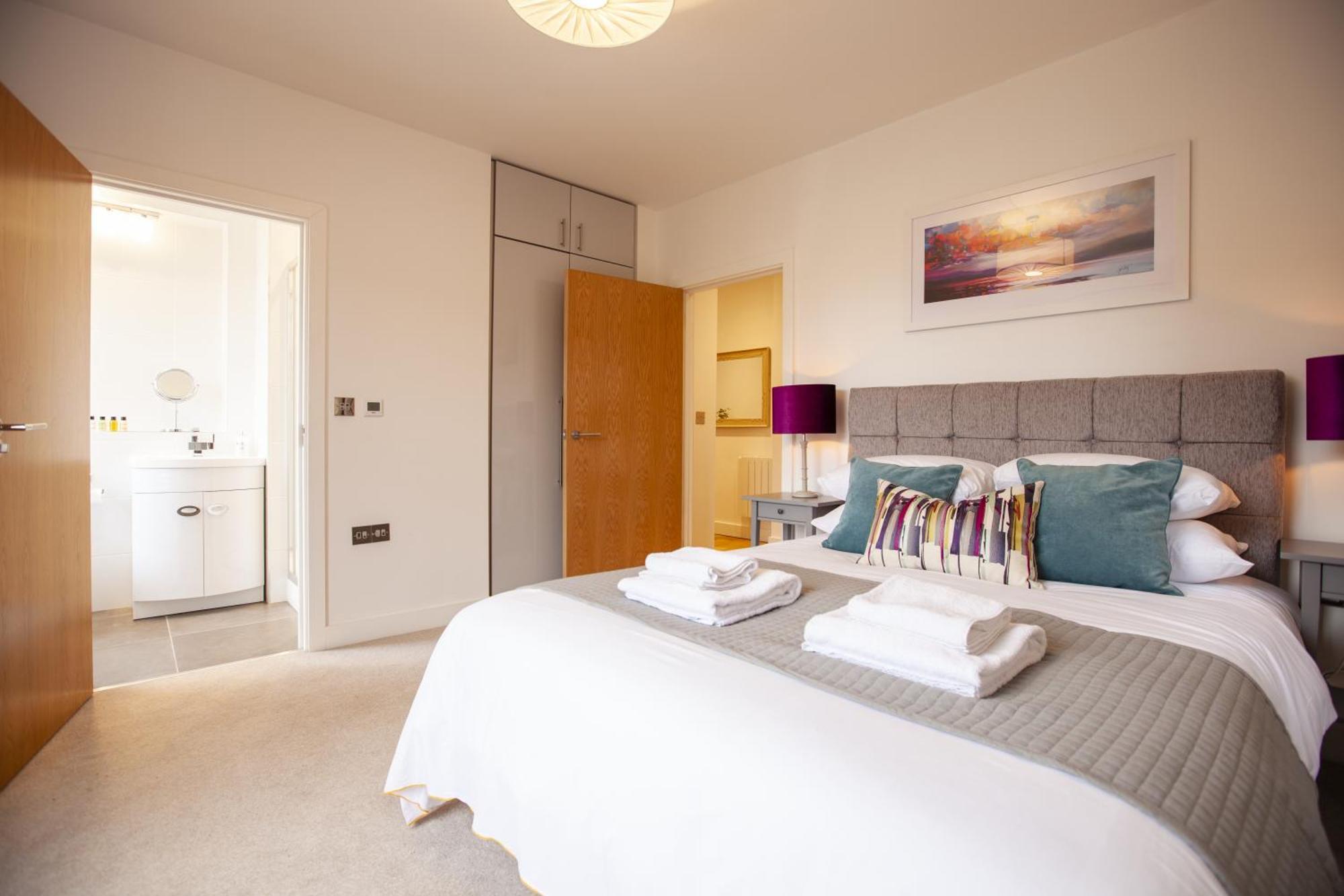 Urban Living's ~ King Edward Luxury In The Heart Of Windsor