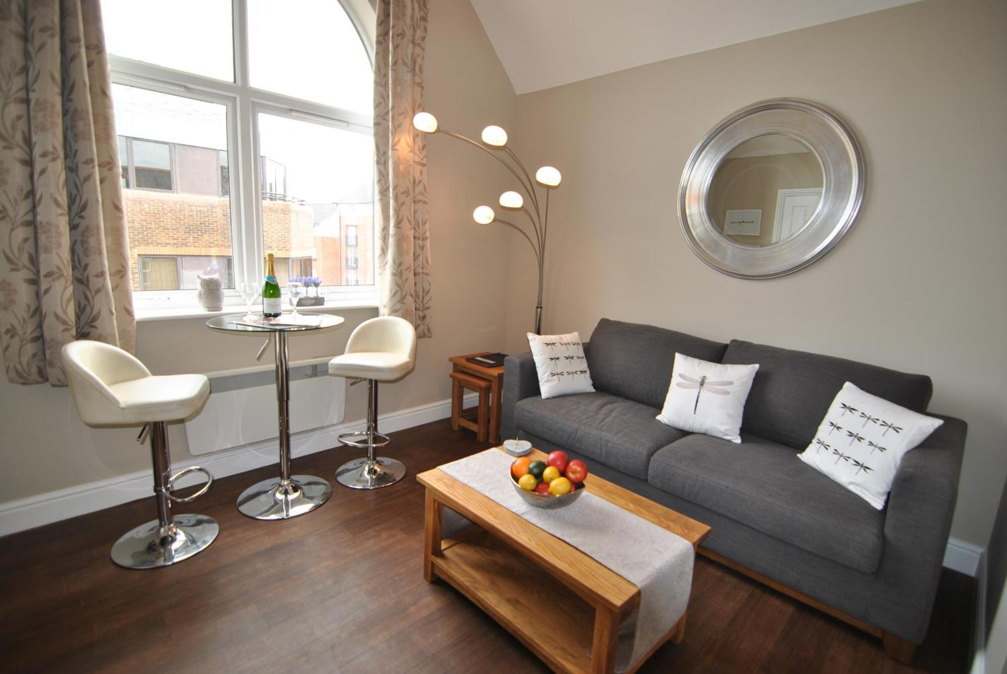 Lord Raglan House One Bedroom With Parking Apartment