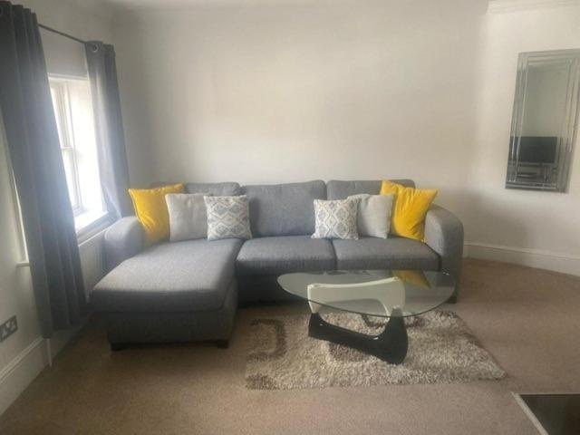 Apartment Letting Serviced - Guards View, Windsor
