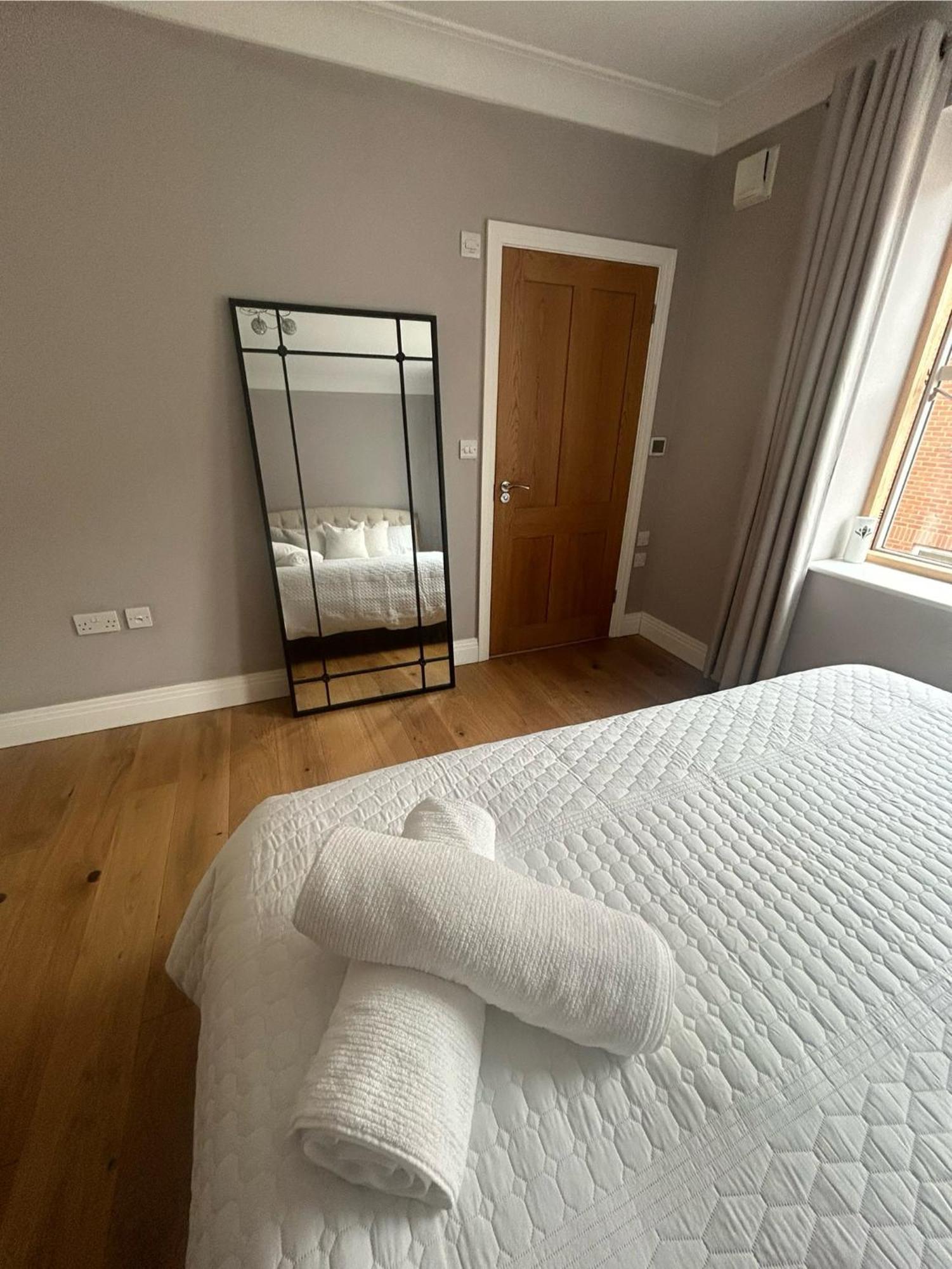 Royal Super King Ensuite - Free Parking Hospedagem domiciliar Windsor