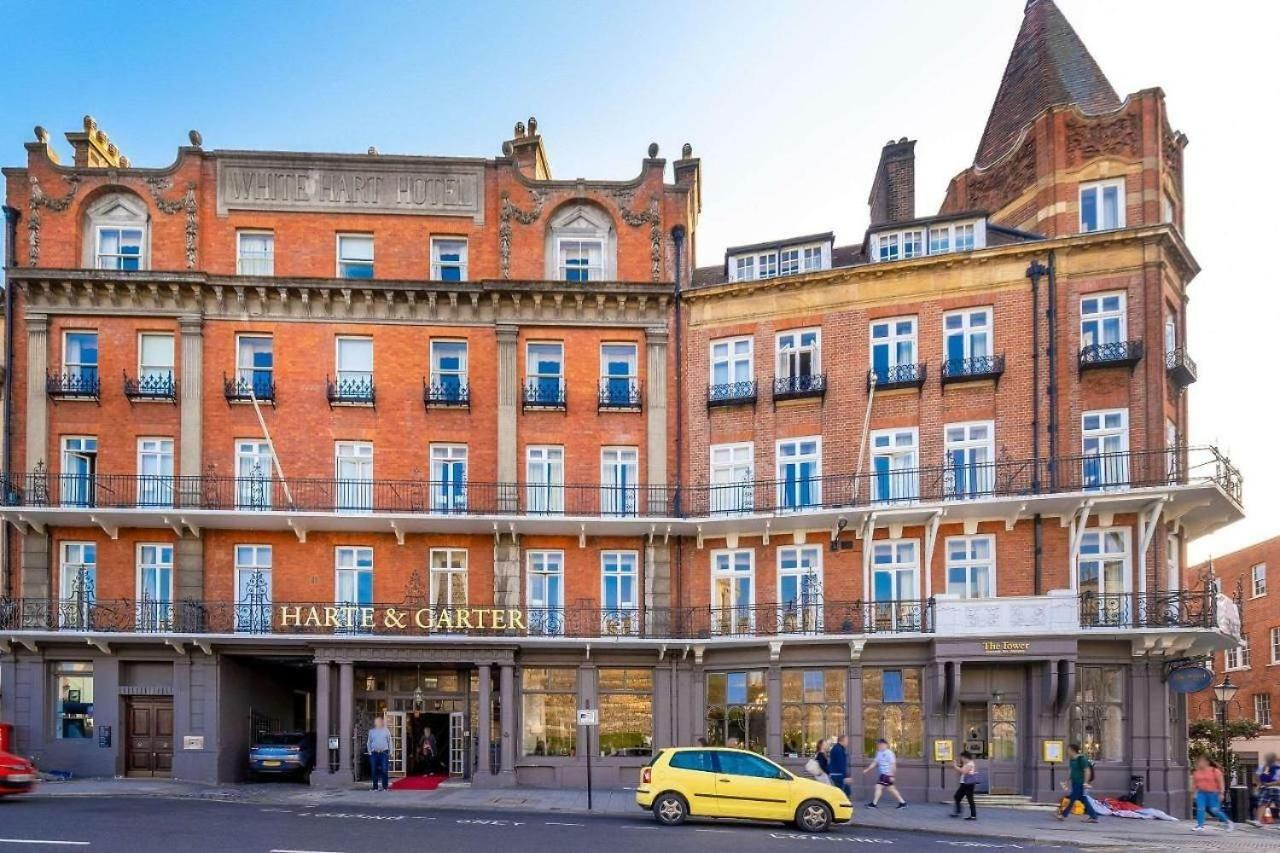 H & G Opposite Castle Hotel Windsor