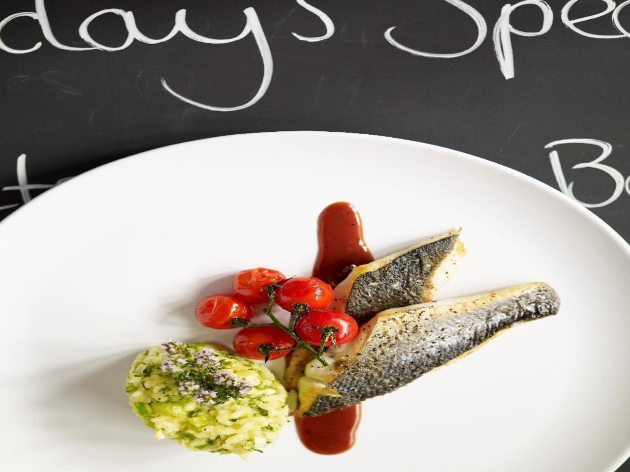 Gilbey's Bar, Restaurant & Townhouse Windsor