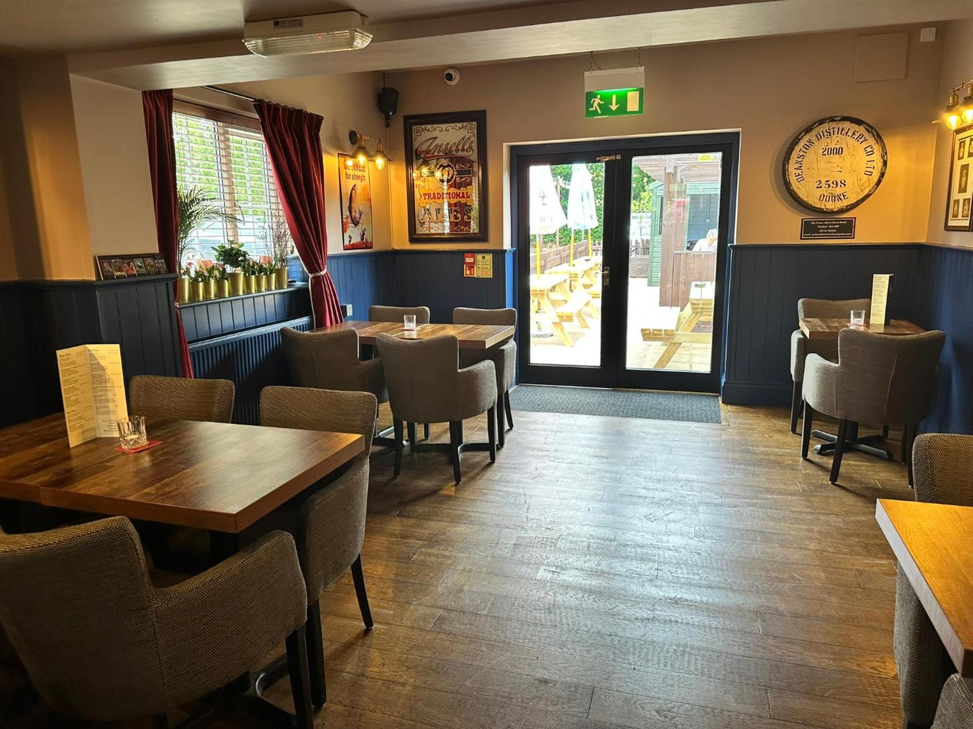 Hotel The Pub & 3*