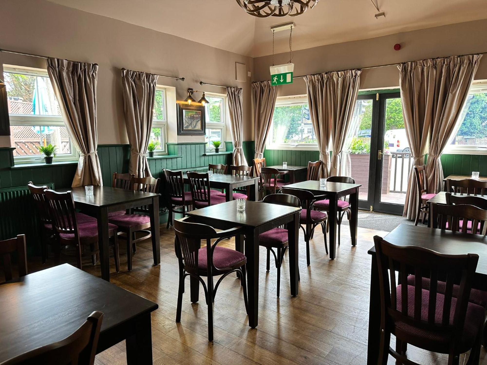 Hotel The Pub &