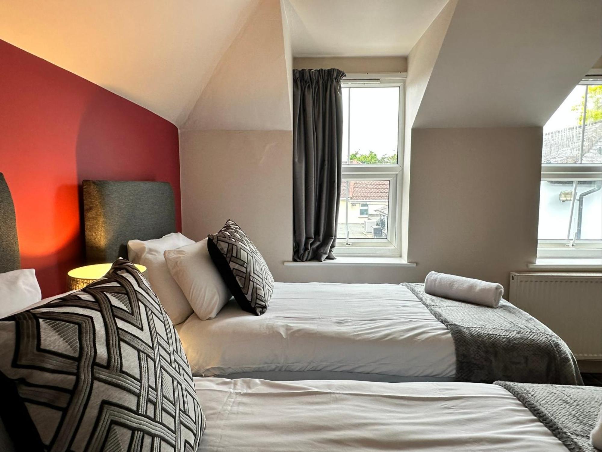 The Pub & Hotel 3*