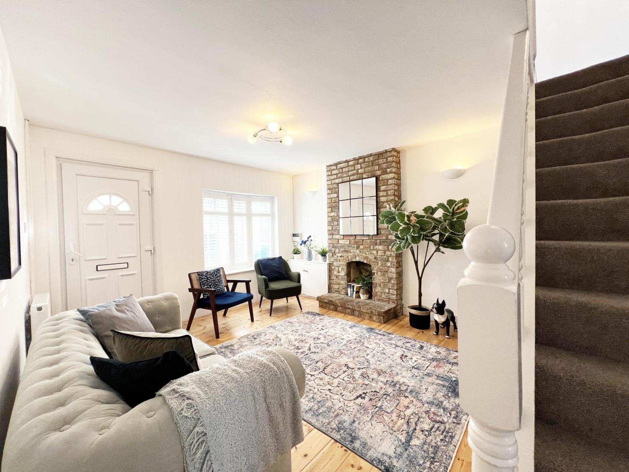 Beautiful Cottage, Amazing Location, The Castle, Ascot, Legoland, Free Parking Super Close Holiday home Windsor