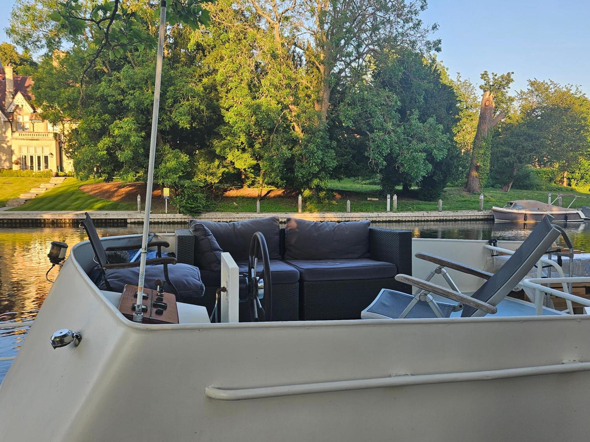 Botel High Five Boat Holidays *