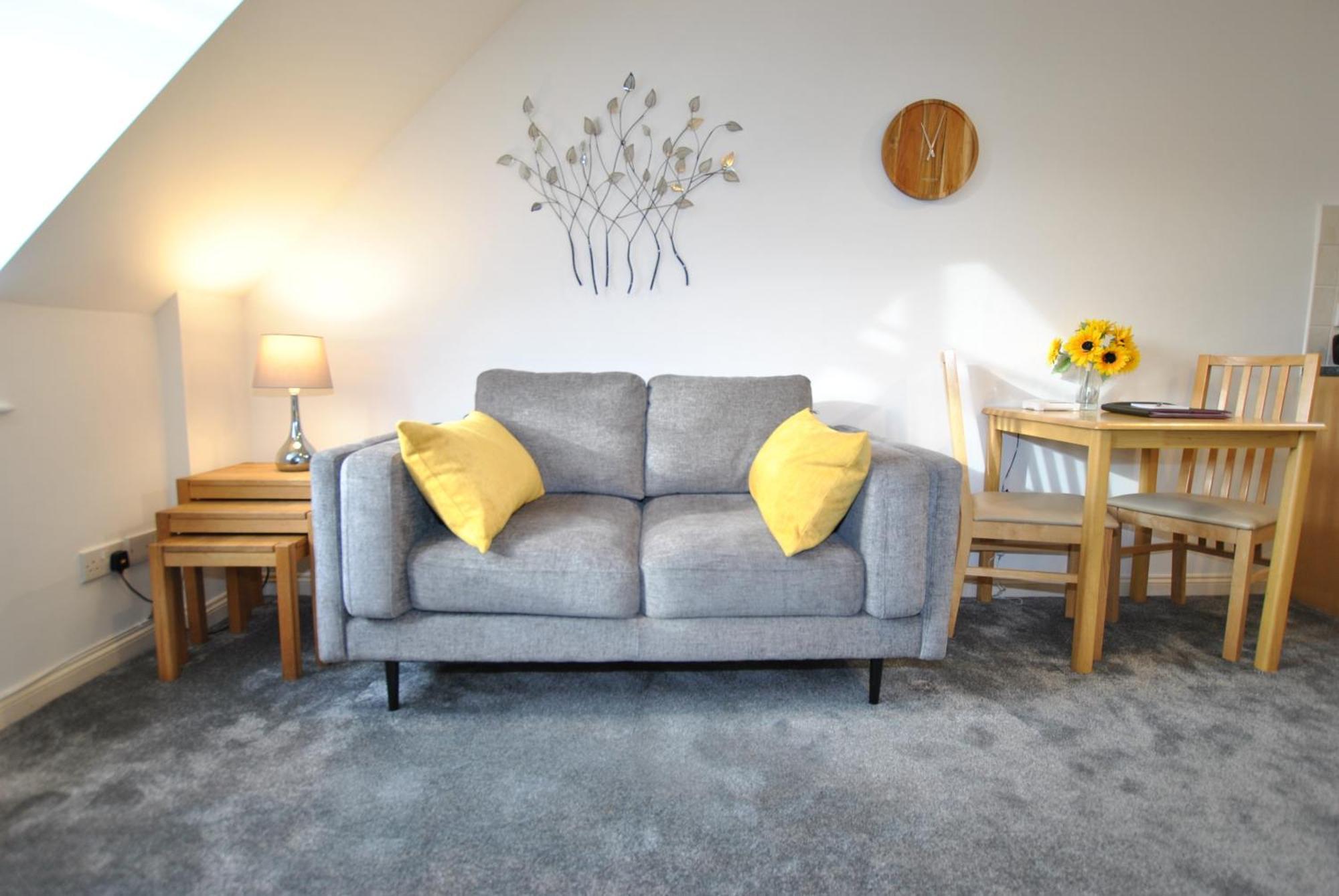 Alexandra Court One Bedroom Central Windsor Flats With Parking Windsor