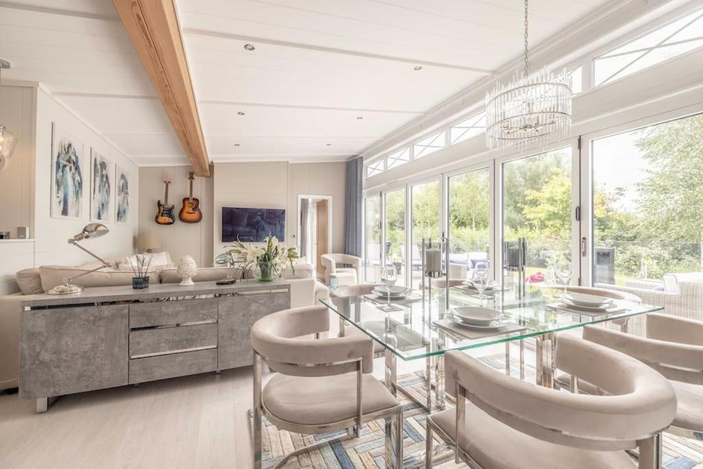 Luxury With Hot Tub In Marina Holiday home