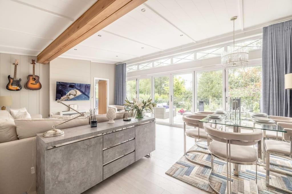 Holiday home Luxury With Hot Tub In Marina *