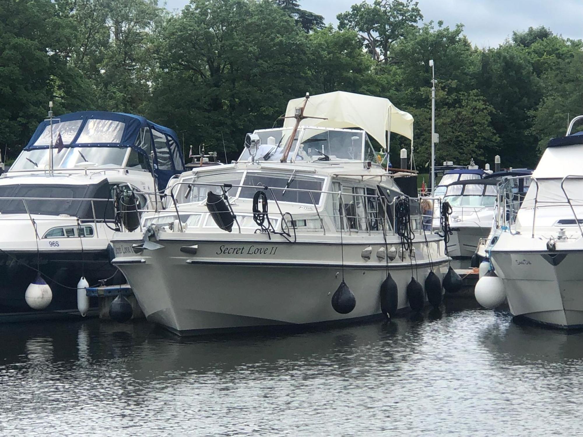 Botel Secret Love Ii Windsor