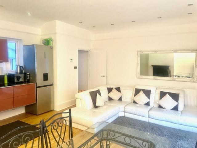 Apartment Berkshire