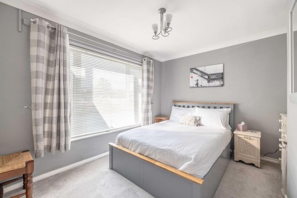 7 Sleeper Cosy In Parking & Legoland Holiday home *