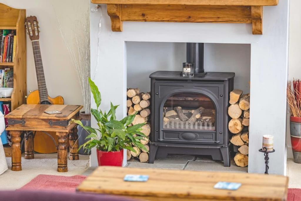 Holiday home 7 Sleeper Cosy In Parking & Legoland *