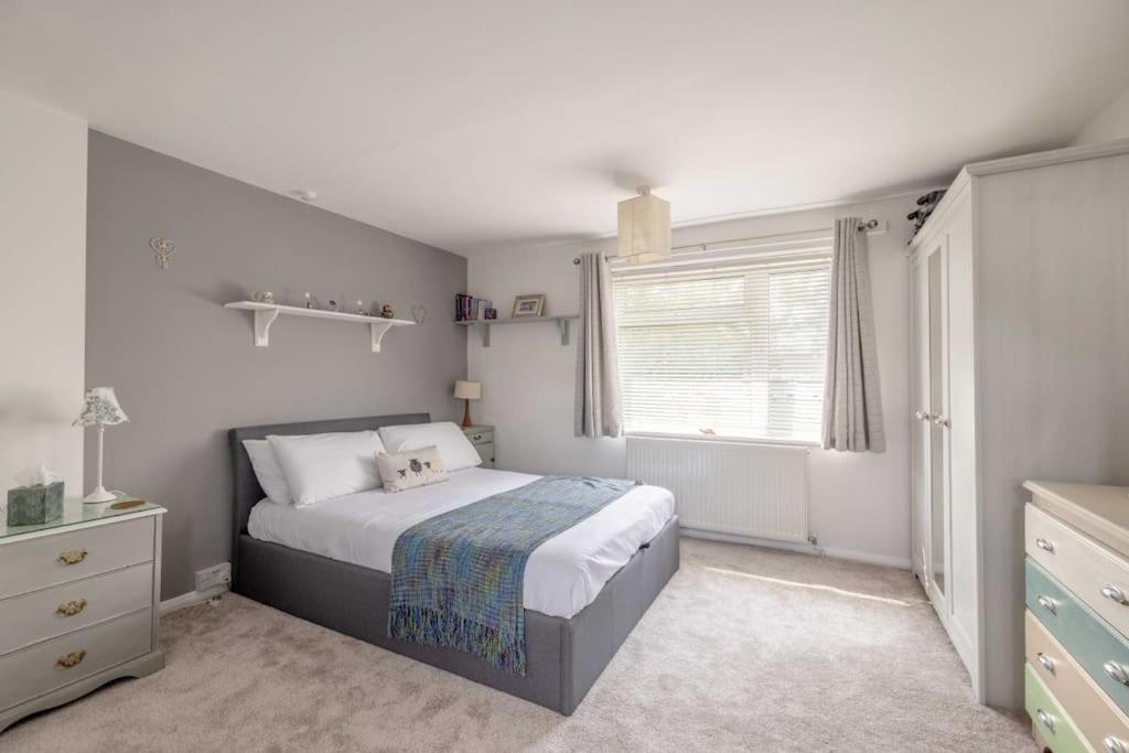 7 Sleeper Cosy In Parking & Legoland Windsor