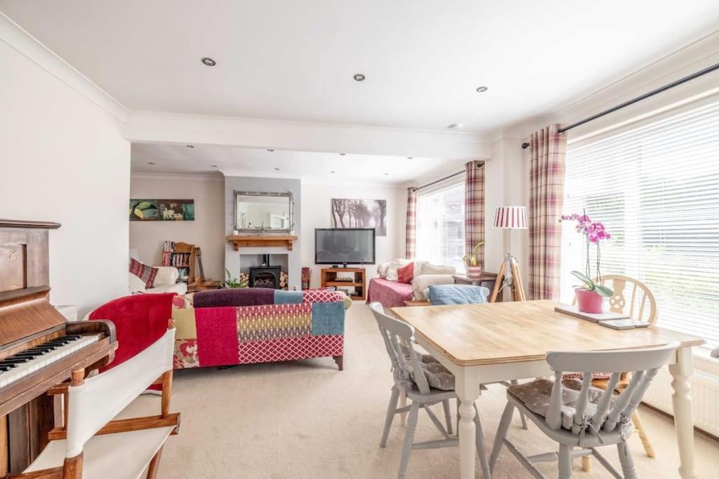 7 Sleeper Cosy In Parking & Legoland Holiday home *