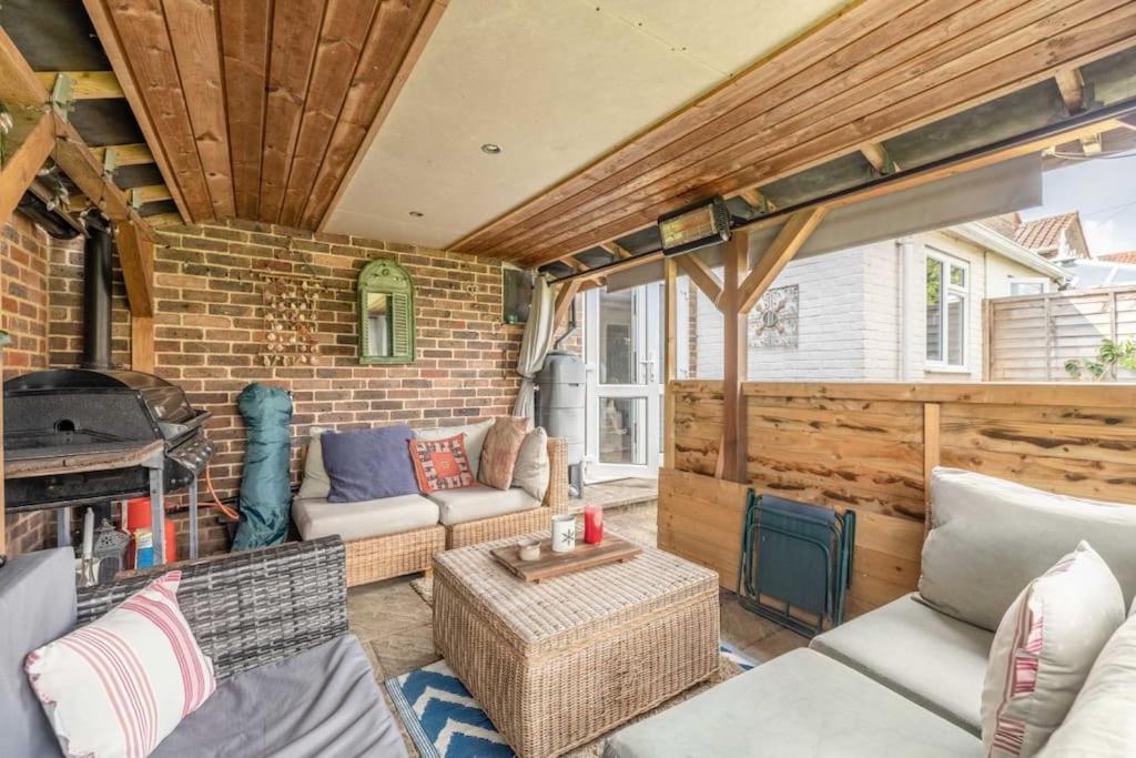 Holiday home 7 Sleeper Cosy In Parking & Legoland