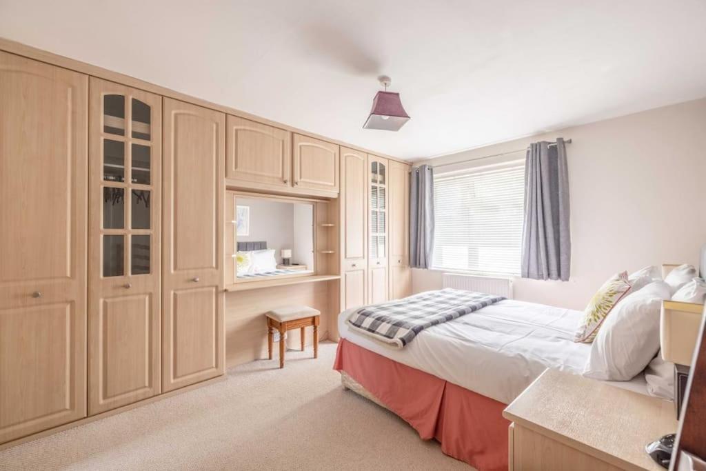 7 Sleeper Cosy In Parking & Legoland * Windsor