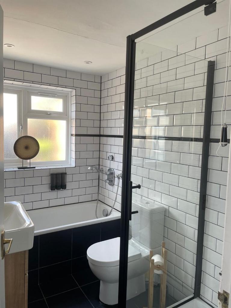 2 Bedroom House In - The Town *