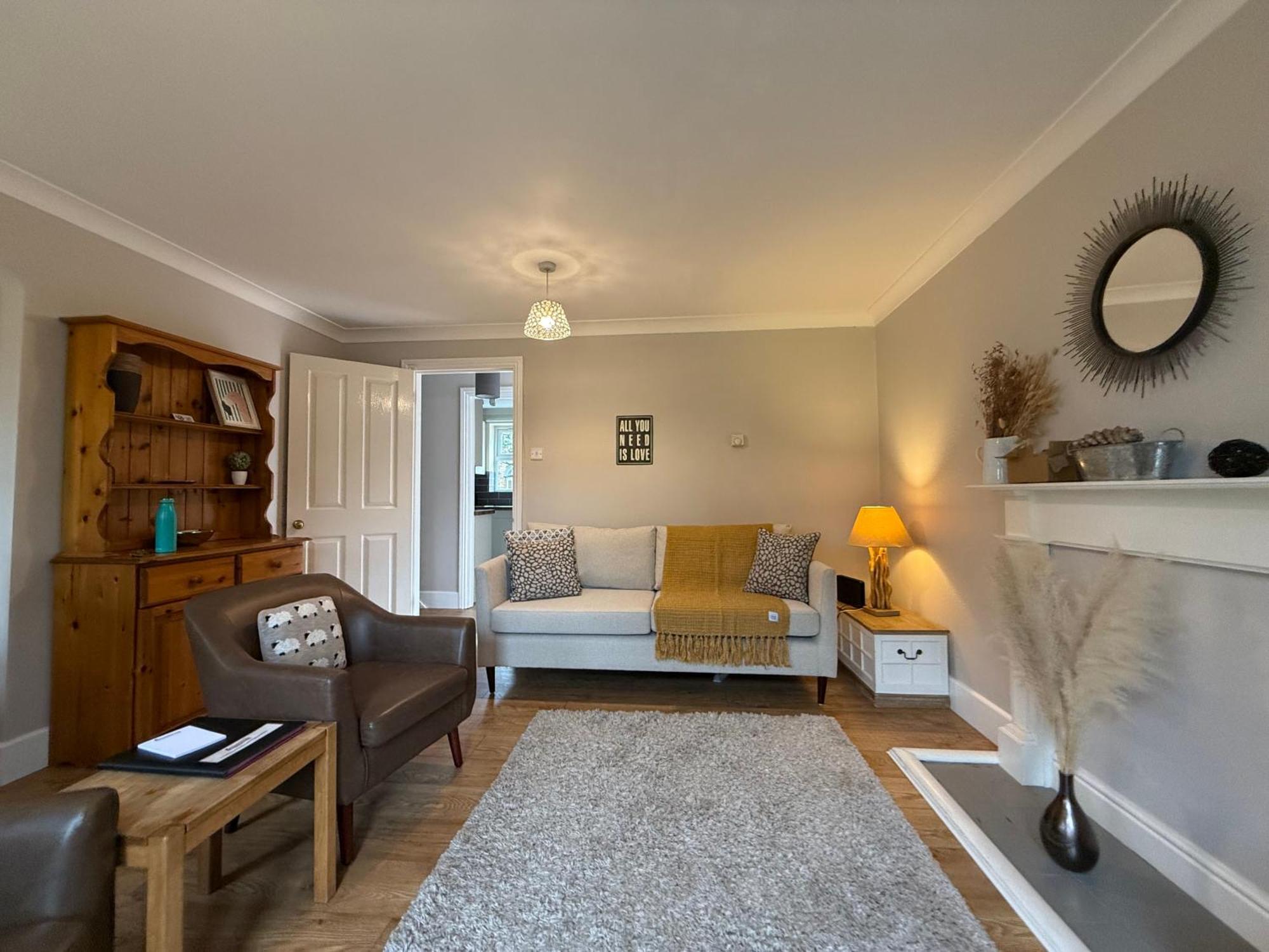 Garfield Place Cosy 2-bedroom With Parking Apartment *