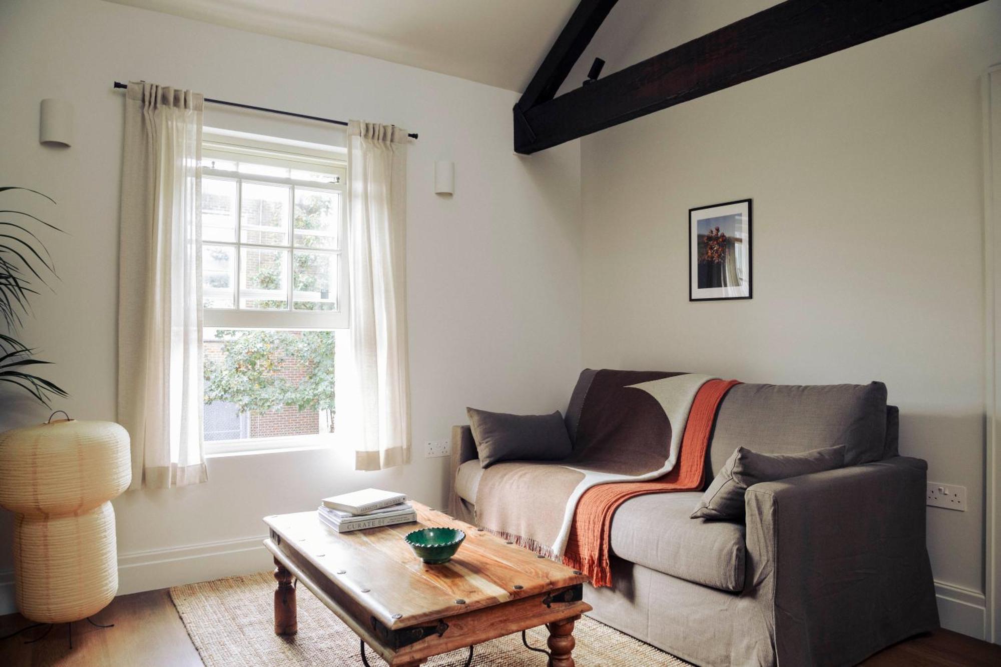 Leworth Apartments, Windsor