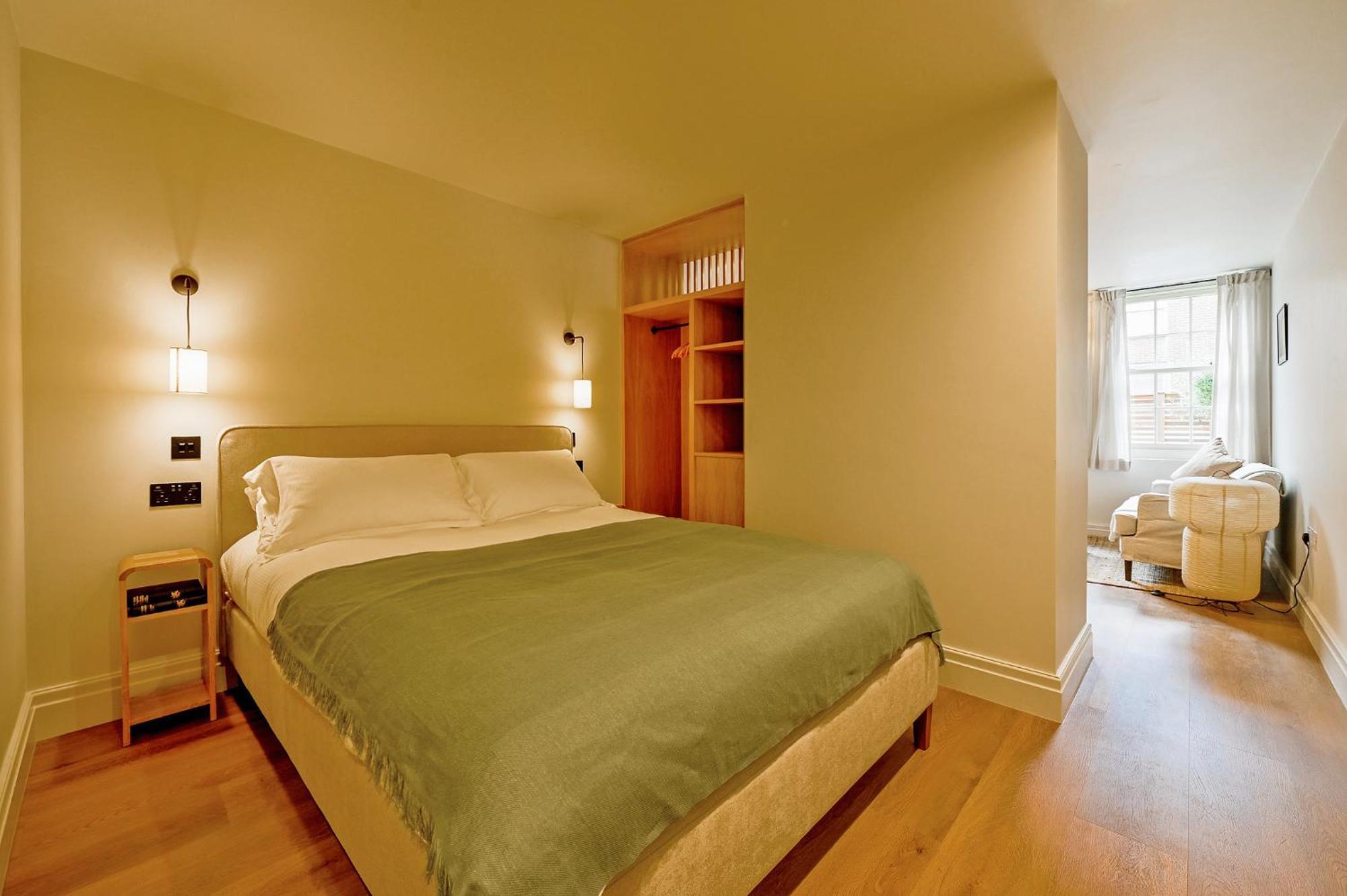 Leworth Apartments, * Windsor