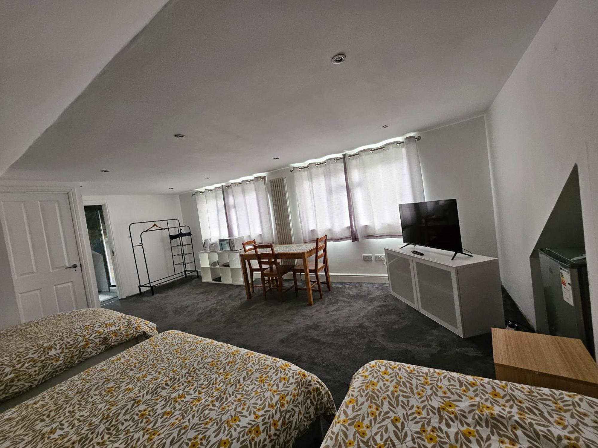 Apartment Self Contained Near Attractions! Windsor