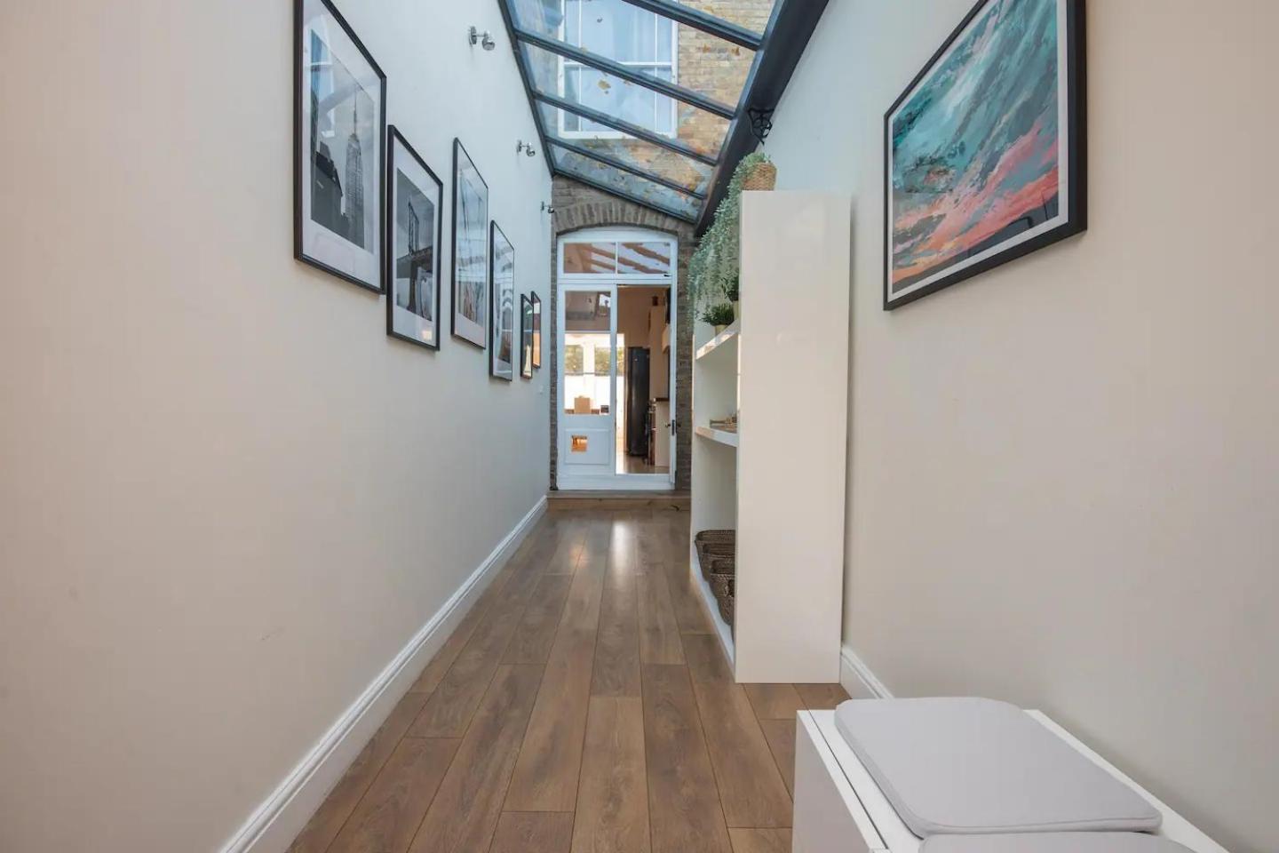 Grand Victorian House, Parking & River Walks Holiday home