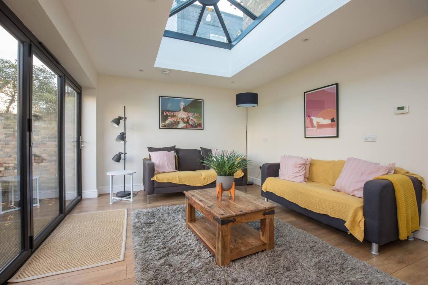Holiday home Grand Victorian House, Parking & River Walks *