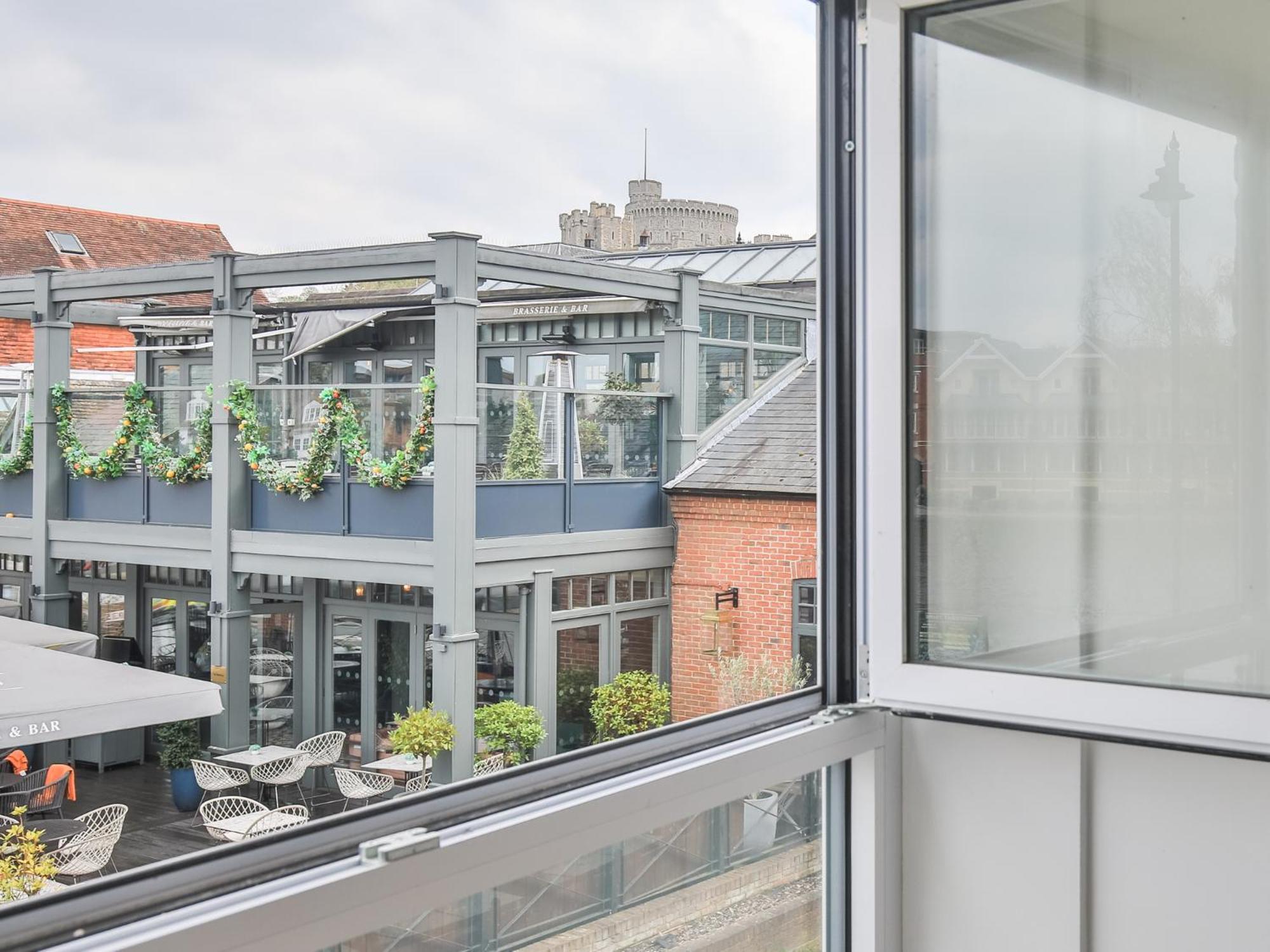 Pass The Keys Luxury 1 Bed Flat On Riverside Apartment *