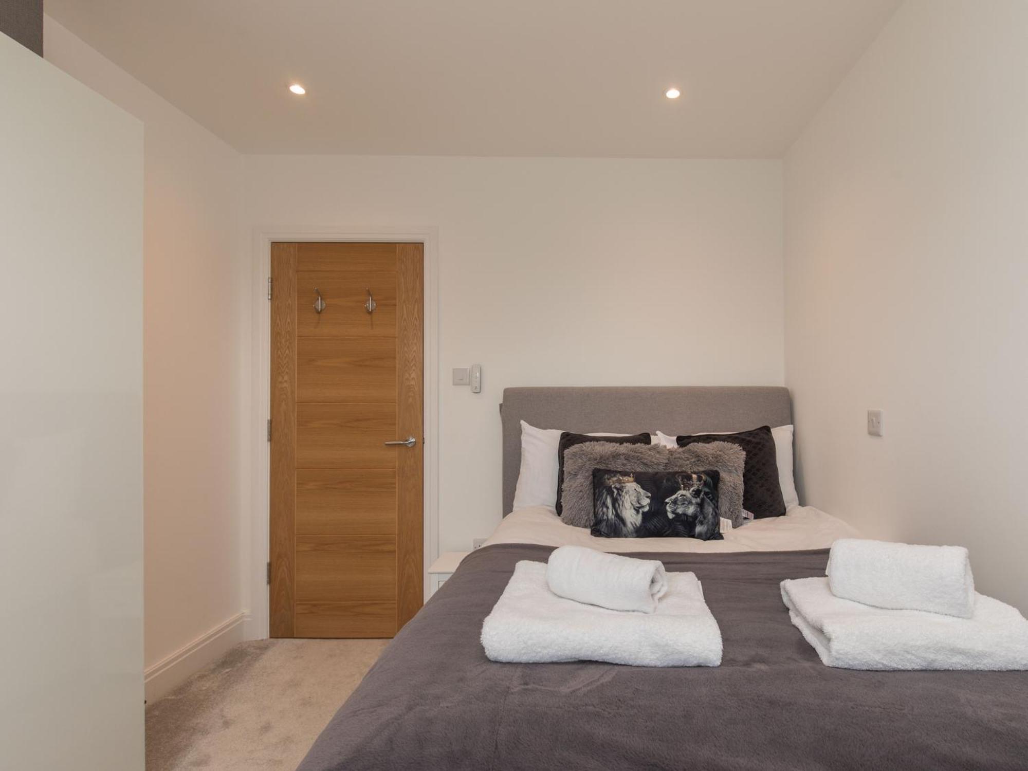 Pass The Keys Luxury 1 Bed Flat On Riverside Apartment *
