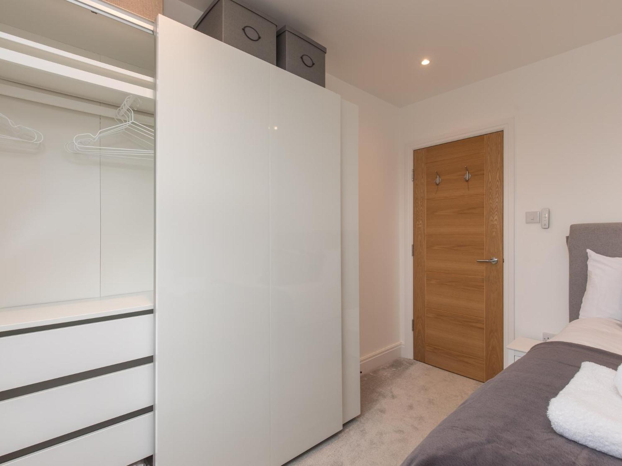 Pass The Keys Luxury 1 Bed Flat On Riverside *