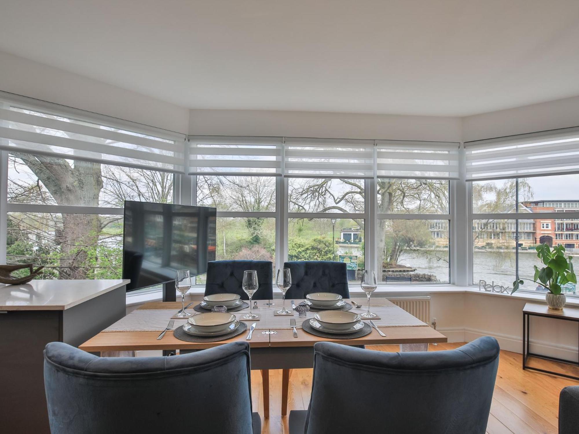 Pass The Keys Luxury 1 Bed Flat On Riverside