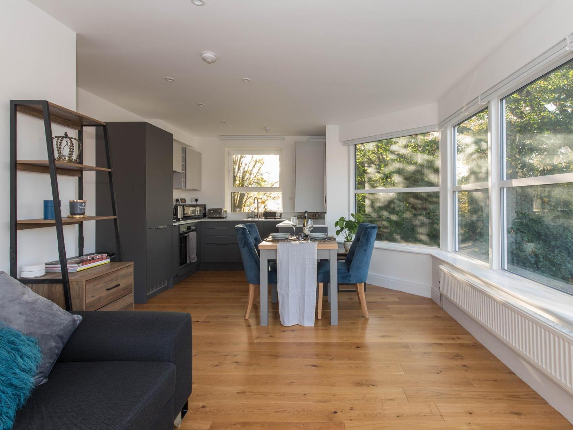 Pass The Keys Luxury 1 Bed Flat On Riverside Apartment *