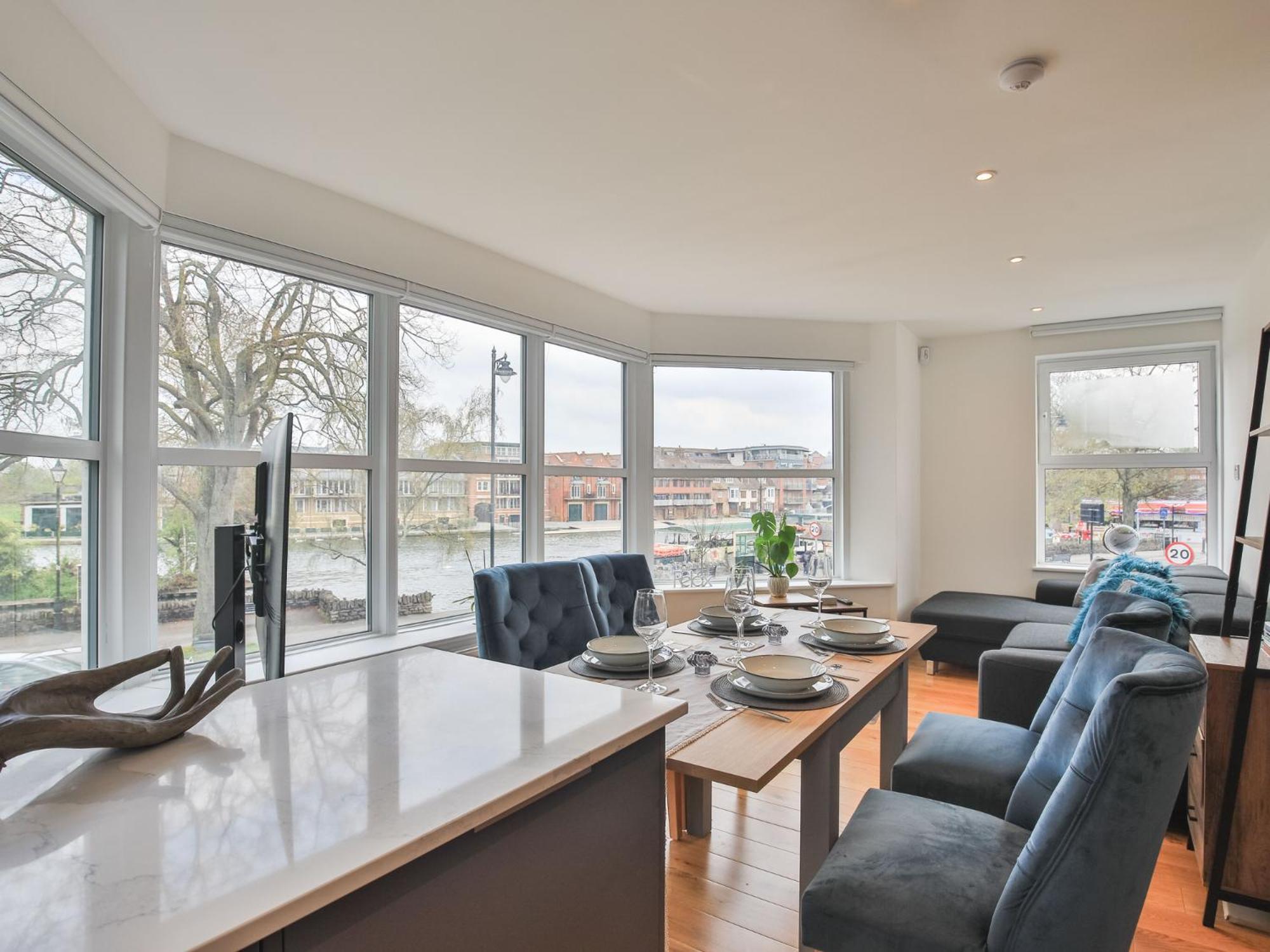 Pass The Keys Luxury 1 Bed Flat On Riverside Apartment *