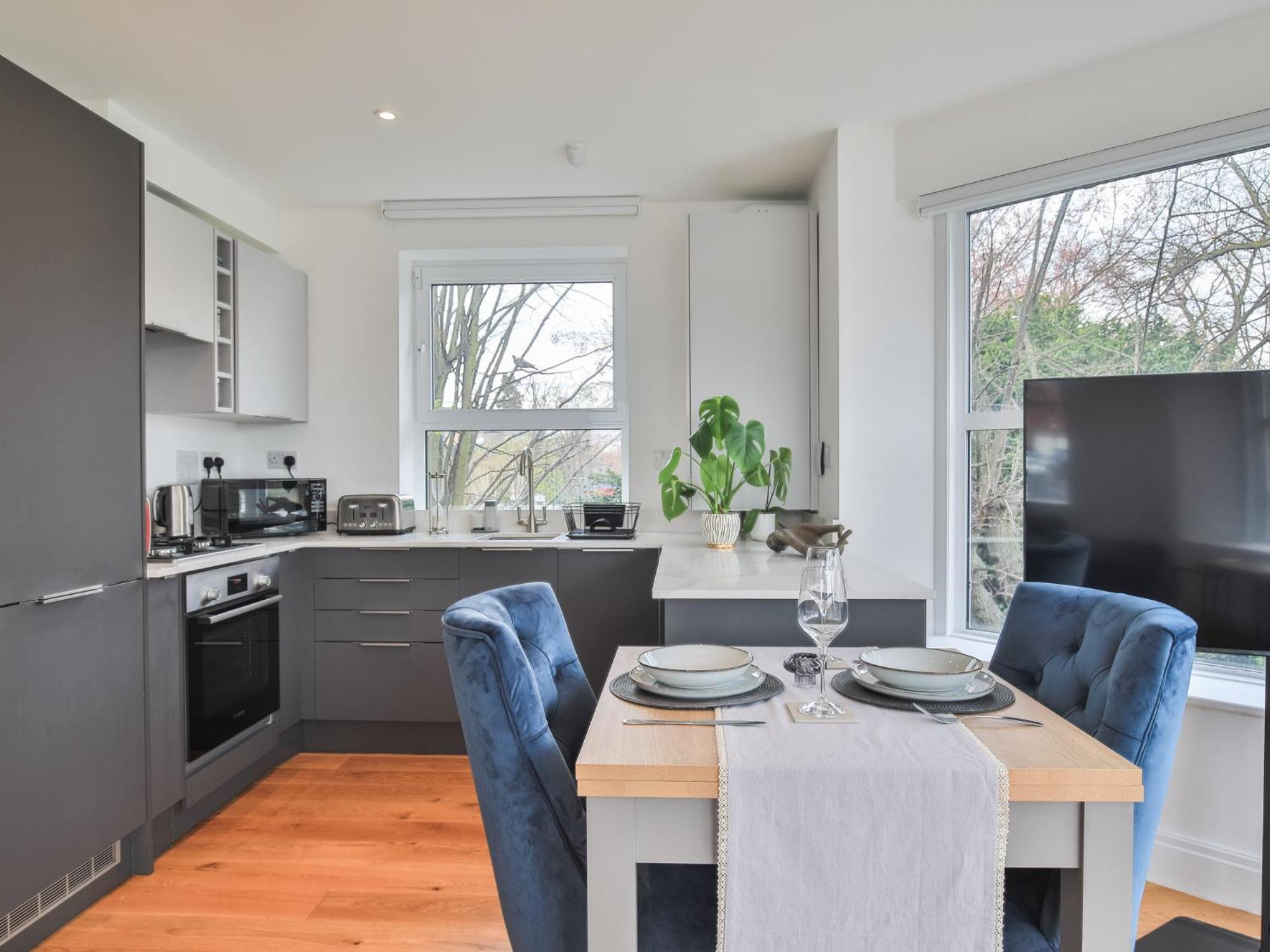 Pass The Keys Luxury 1 Bed Flat On Riverside Apartment