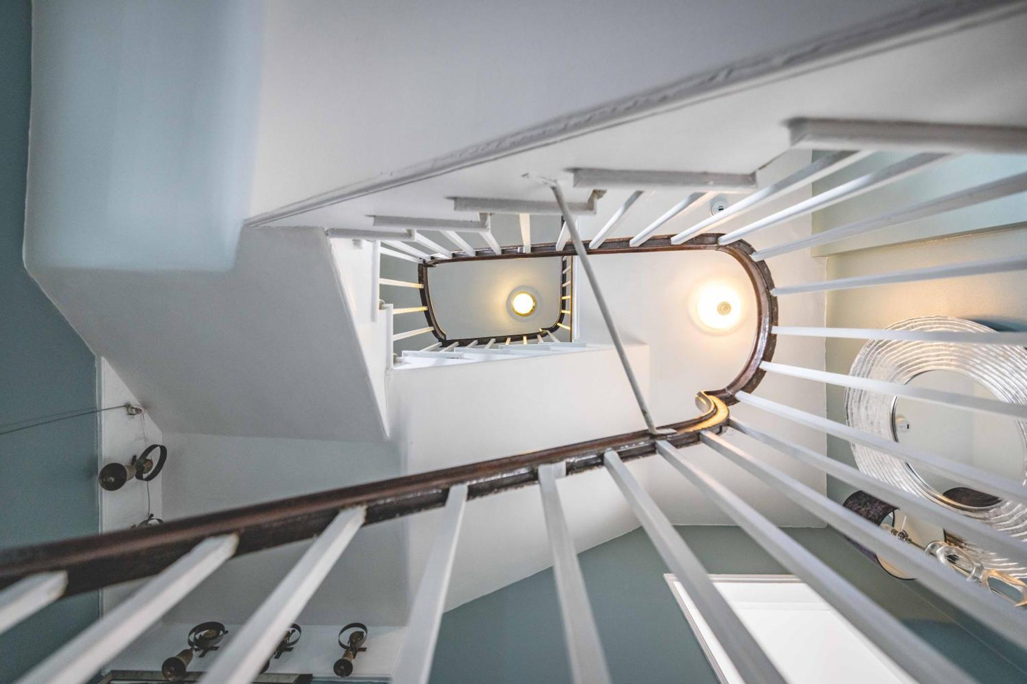 Vip Guard Views! 2 Bed Steps From Castle Holiday home Windsor