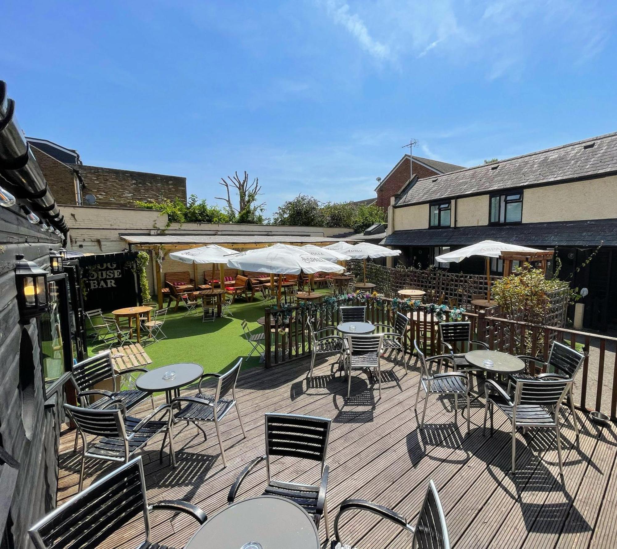 The Trooper Pub & 3*