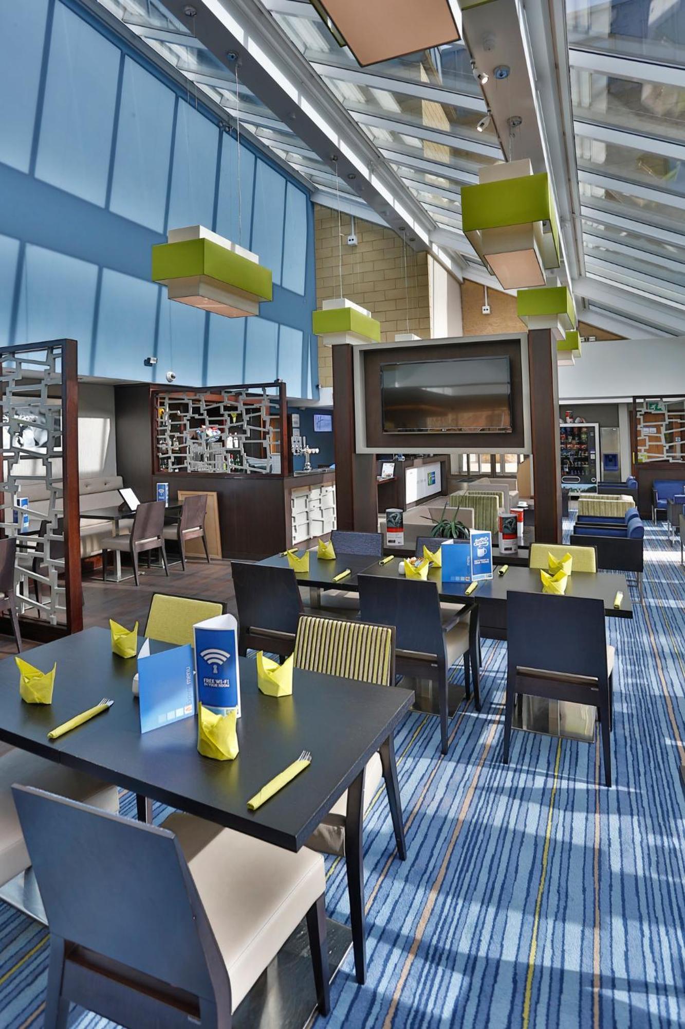 Express By Ihg Hotel 3*