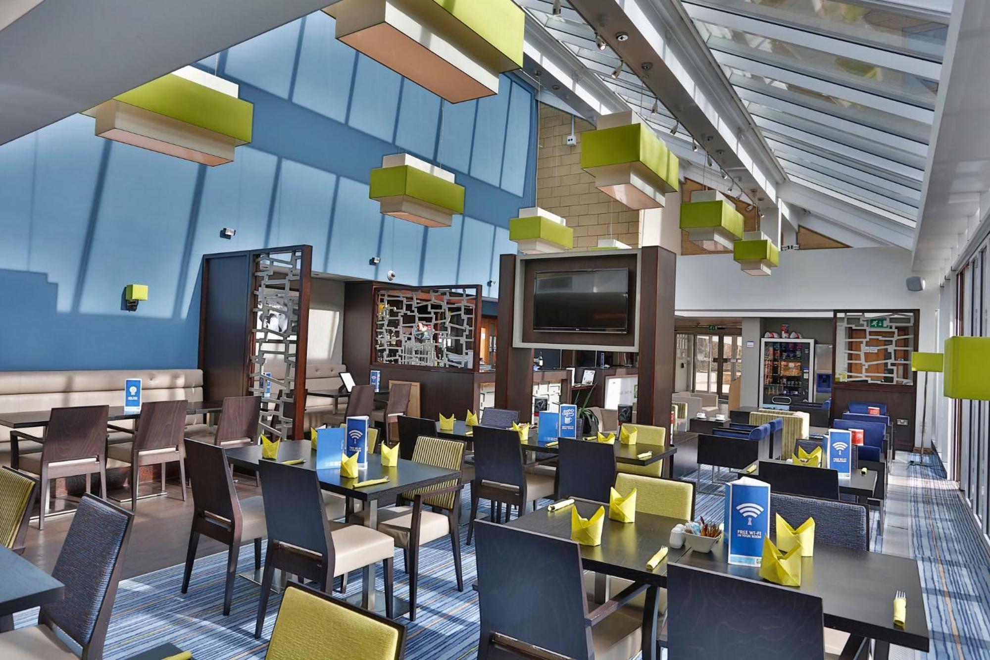 Hotel Express By Ihg Windsor