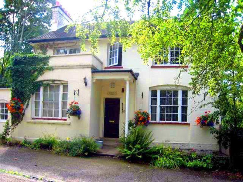Bluebell House Guest house 4*