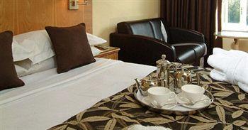 Savill Court Hotel 4*