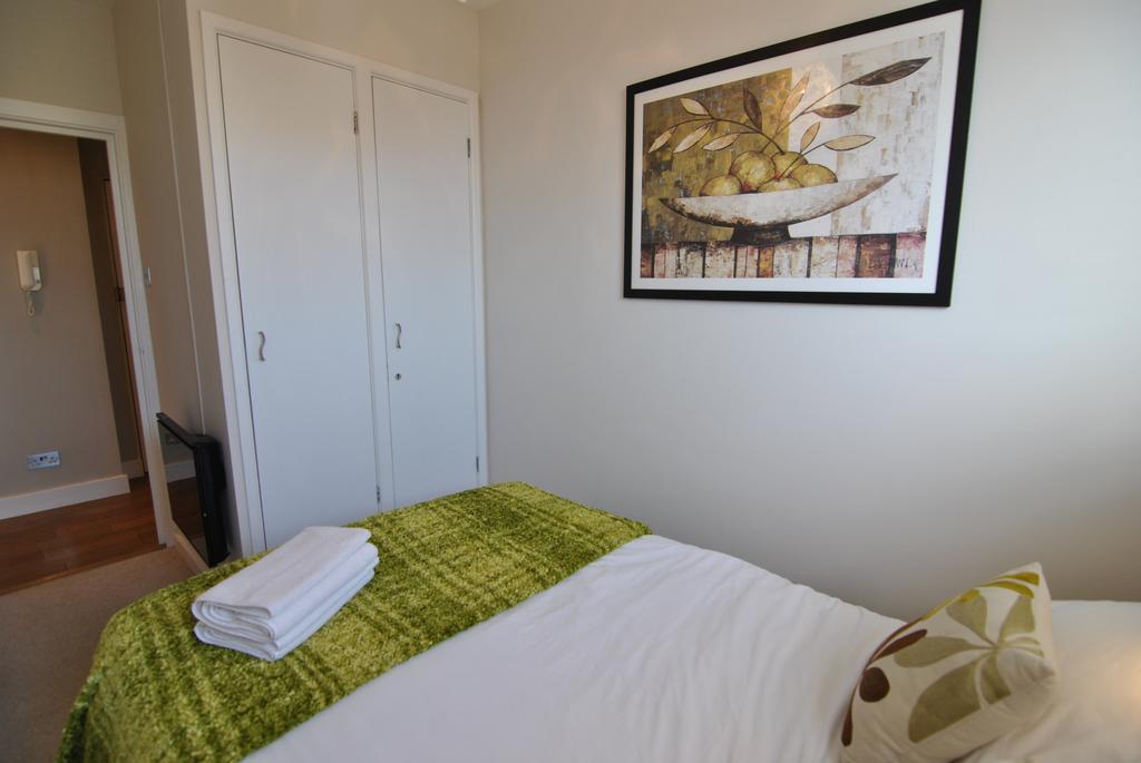 Apartment The Courtyard 2 Bedroom Apartments In Central Windsor With Parking Windsor