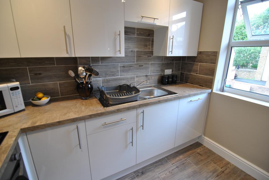 Lord Raglan House One Bedroom With Parking * Windsor